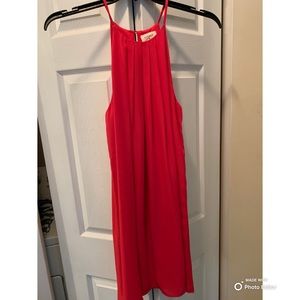 EVERLY SIZE LARGE HOT PINK FLOWY DRESS